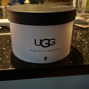 Ugg’s Bluetooth Earmuffs